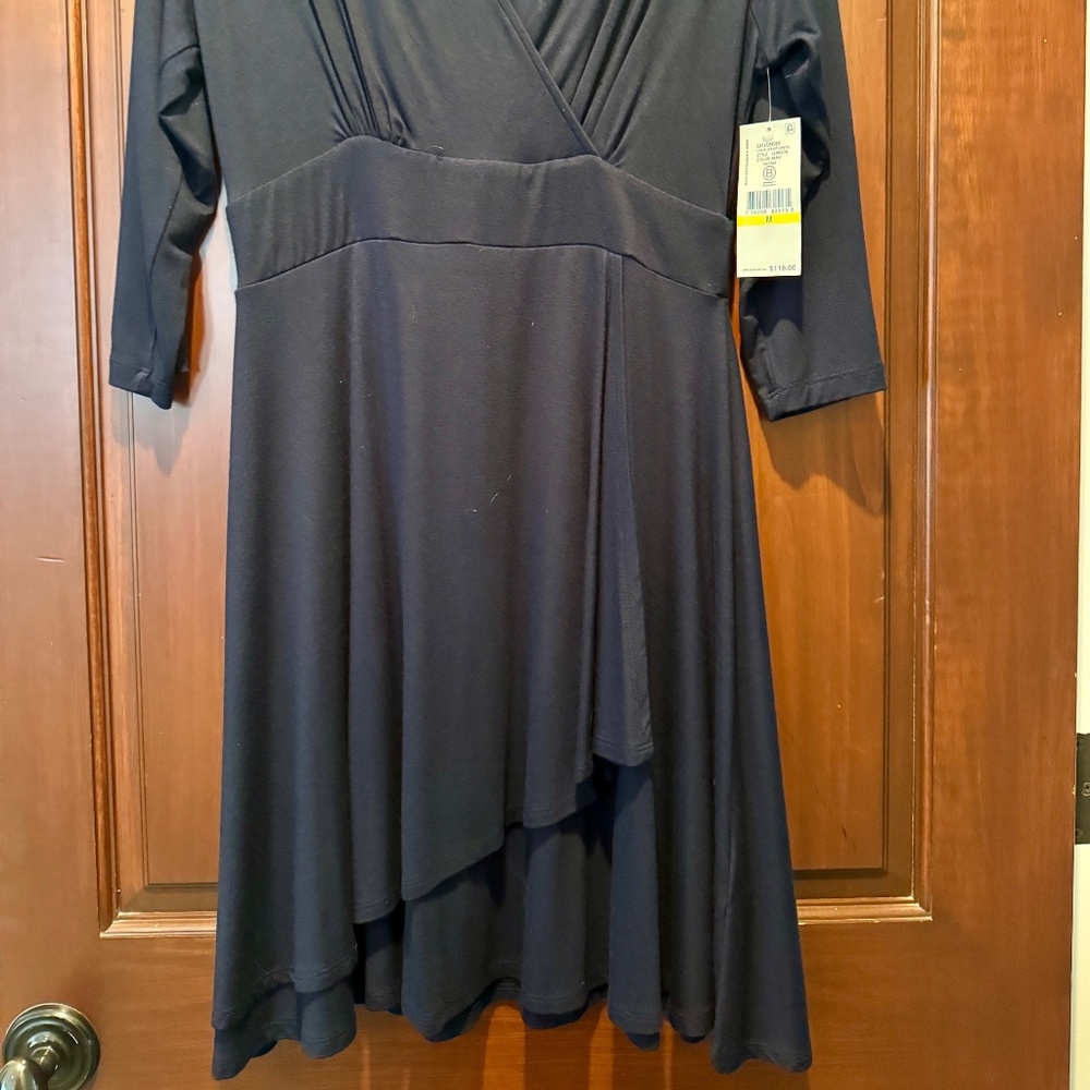 Karen Kane faux wrap dress NWT Size M Navy - Picture 3 of 5